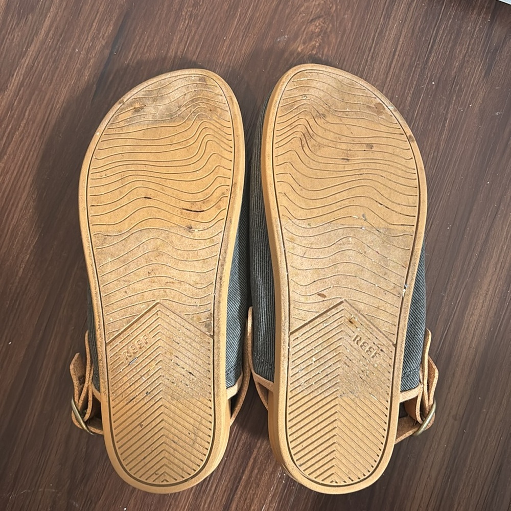 Reef Clogs - image 2